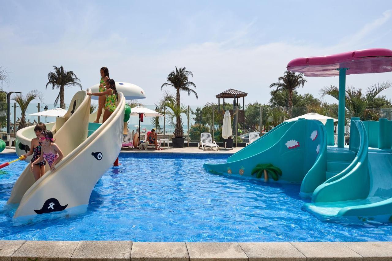 Nasty 24 Alezzi Beach Năvodari Exterior foto